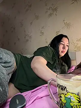 Naughtbaby_2025 webcam