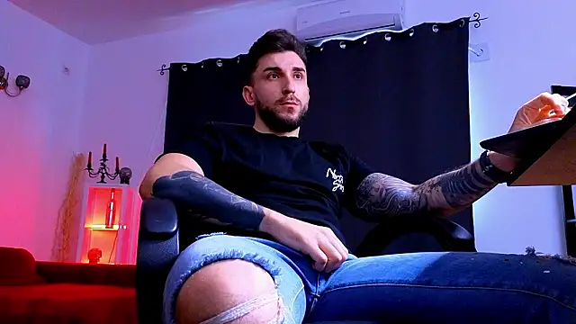 mightyaaron66 (M young) - 𖤐🔥 parTy Time ,House parTy  !  💨𖤐