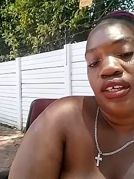 SweetBedroomEyez webcam