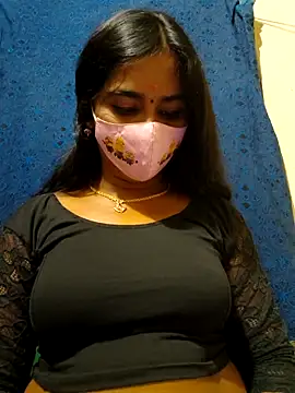 Webcam Model (mini-queen) is live