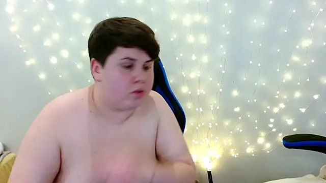 BeckyAndHellen webcam