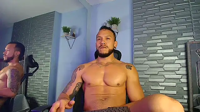 ARON_TAYLER01 webcam