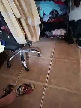 PorcelainDoll1's room