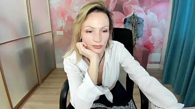 AlinaMoor webcam