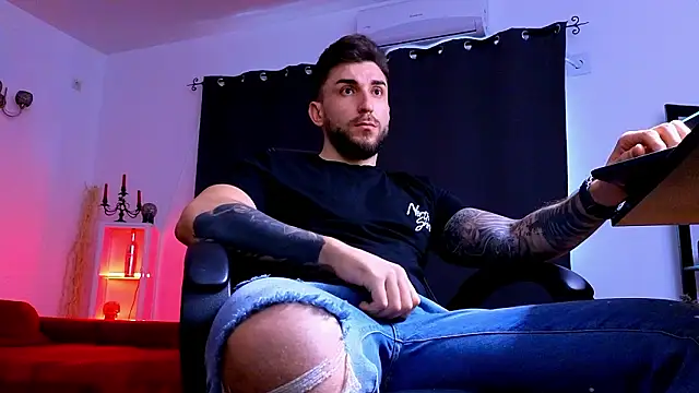 MightyAaron66 webcam