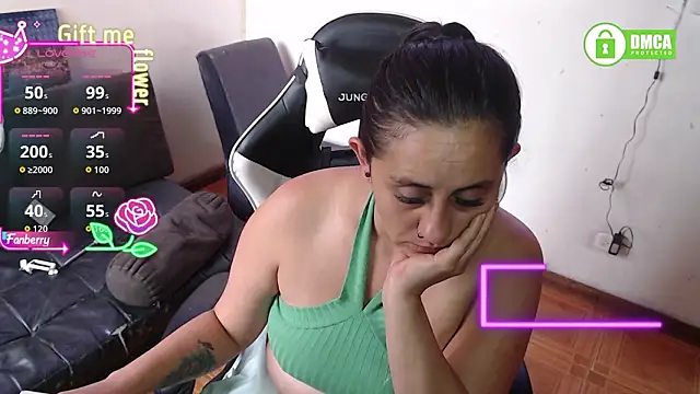 ValentinaBates webcam