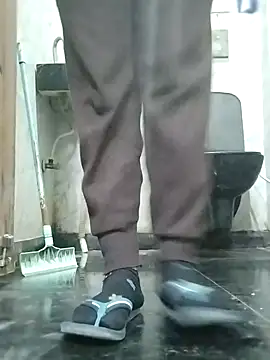 Webcam Model (Laxmi_89)  is live.Free join now!