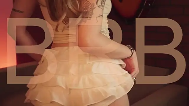 elliecutes - EllieCutes's free webcam - UK Sex Cams