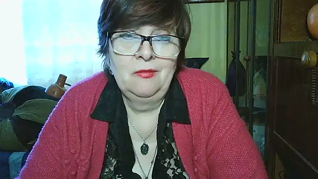 veronicagold511 (F mature) - #bisexuals #brunettes #brunettes-mature #cam2cam #hairy #hd #housewives #mature #medium #office #small-audience #white #white-mature