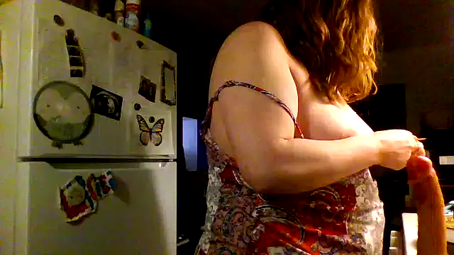 ScrawburryBBW webcam