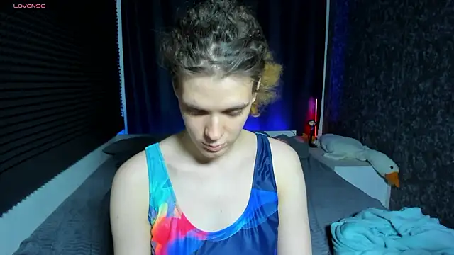 kiki_krash - KIKI_Krash's free webcam - UK Sex Cams