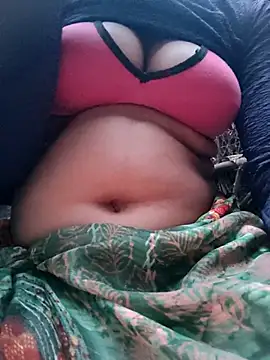 queen_chayna - Queen_chayna's free webcam - UK Sex Cams