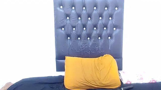 augustbloomxx - AUGUSTBLOOMxx's free webcam - UK Sex Cams