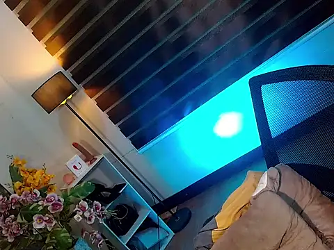 bella_subhunterx - Bella_subhunterx's free webcam - UK Sex Cams