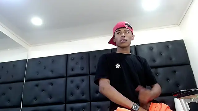 tonnymarck (M twink) - all my milk for you bby