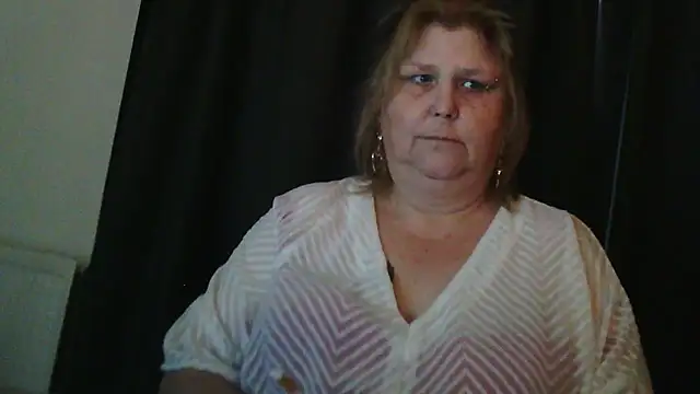 sylviastar46 (Ask my age) - Heerlijke neukbeurt live