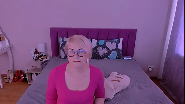 sabrinamacmarren webcam