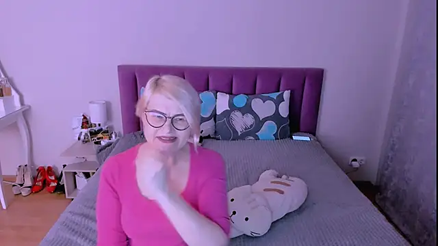 sabrinamacmarren webcam