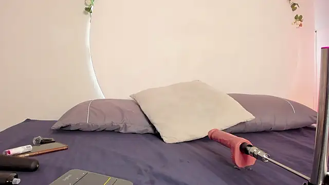 AllisonRoberts_ webcam