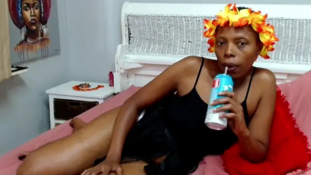 PreciousEbonyPearl webcam