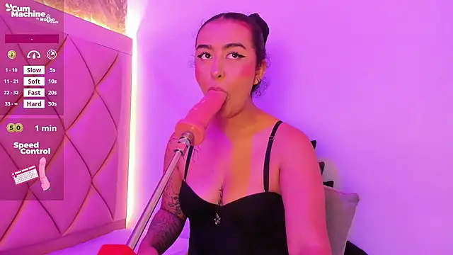 AntonellaQueenn webcam