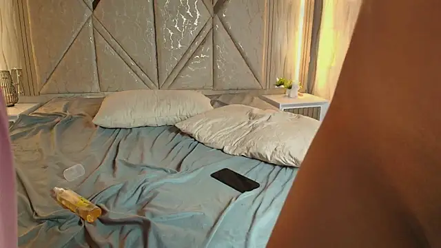 Hotcouple_222 webcam