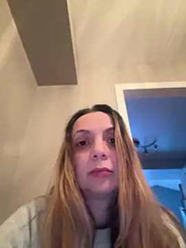 Webcam Model (ShyFlameLive)  is live.Free join now!