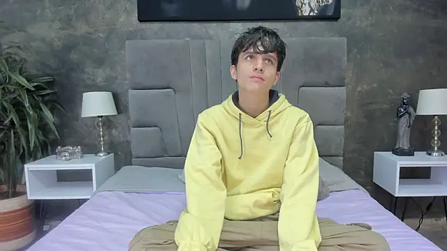 bruce_hans (M twink) - ass play