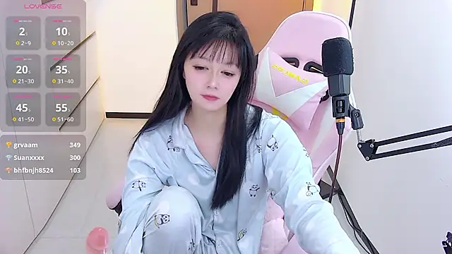 fioriy66 (F milf) - 特写大肉棒抽插喷水