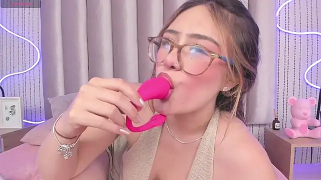 SamanthaPeachss webcam