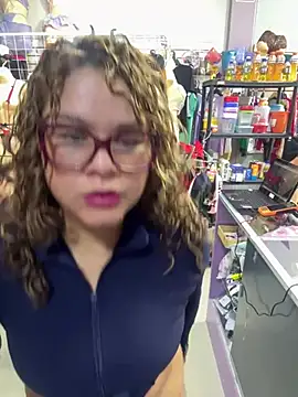 ROSALIASEXSHOP webcam