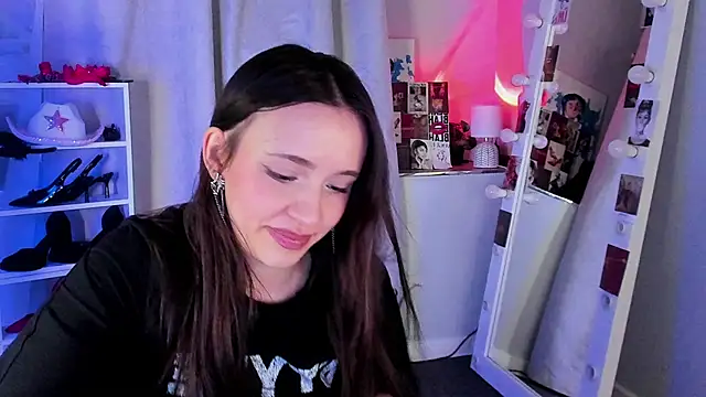 sahara_shields - Sahara_Shields's free webcam