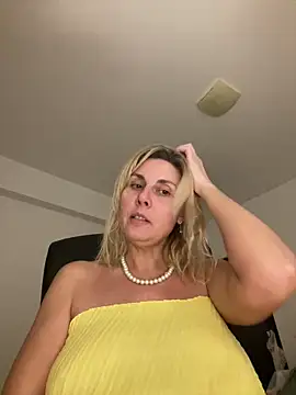 Amelia9798 webcam