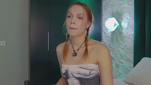 avalarson - AvaLarson's free webcam