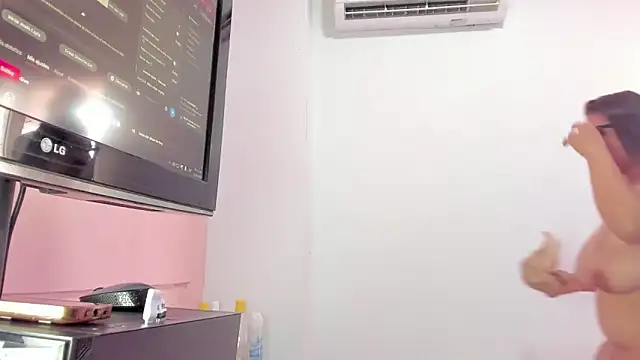 scarleth_blonde69 webcam