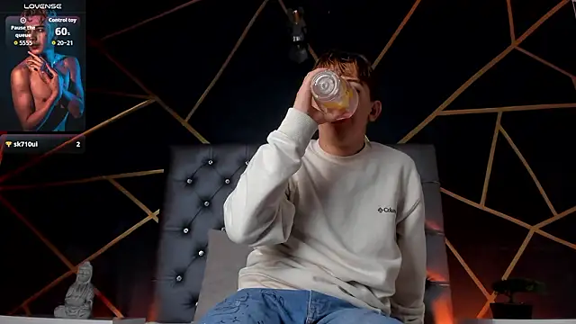 Lian_Miller1_ webcam