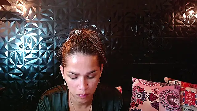 pink__lola1 - PINK__LOLA1's free webcam - UK Sex Cams