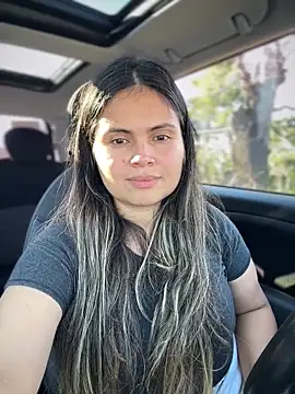 melanny10 (F milf) - spit  on the tits… drooling