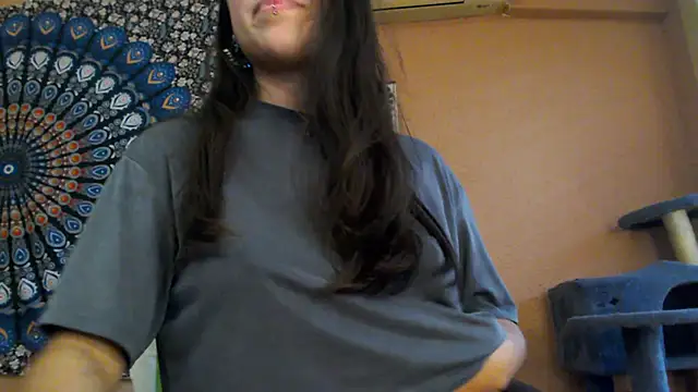 IntimateTales webcam