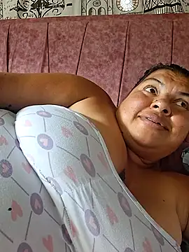 chubby_sexy_big_tits webcam