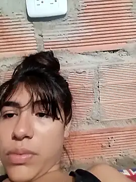 triana-hot18 (F teen) - A stranger touches my breasts