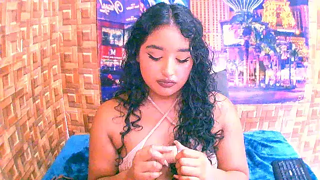 IndianAngel4u webcam