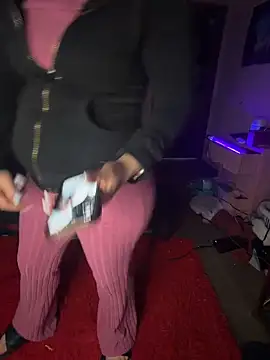 Milfshortcakes webcam