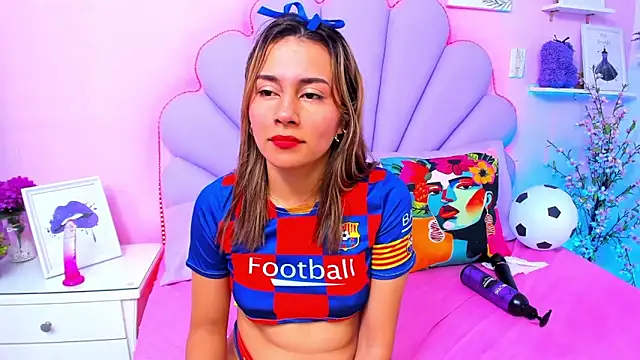 HannaPretthy Live Webcam on Stripchat