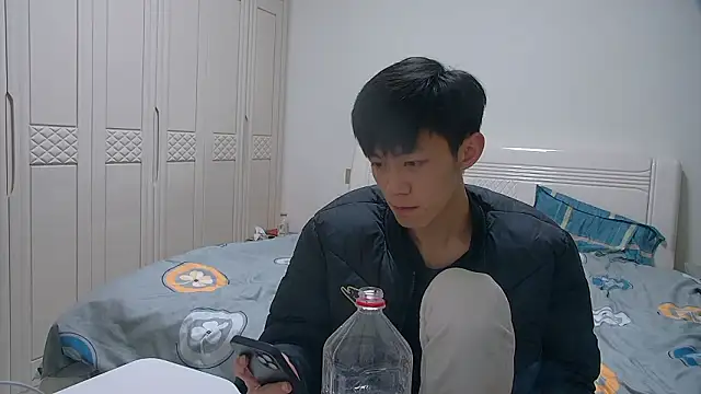 paofu-001 Live Webcam on Stripchat