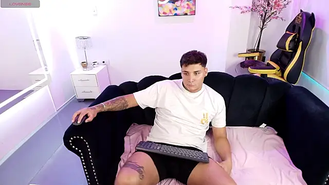 Kathya_and_thiago webcam