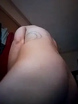 Webcam Model (eatmeplease44)  is live.Free join now!