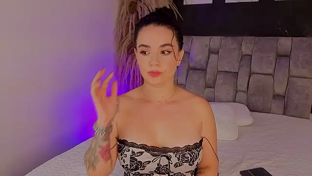 emmy_danielss webcam