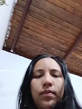 Freyja_BrattyDom webcam