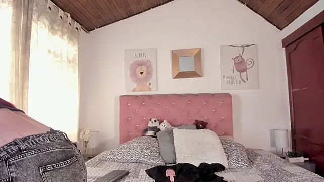 CelessteRedds webcam